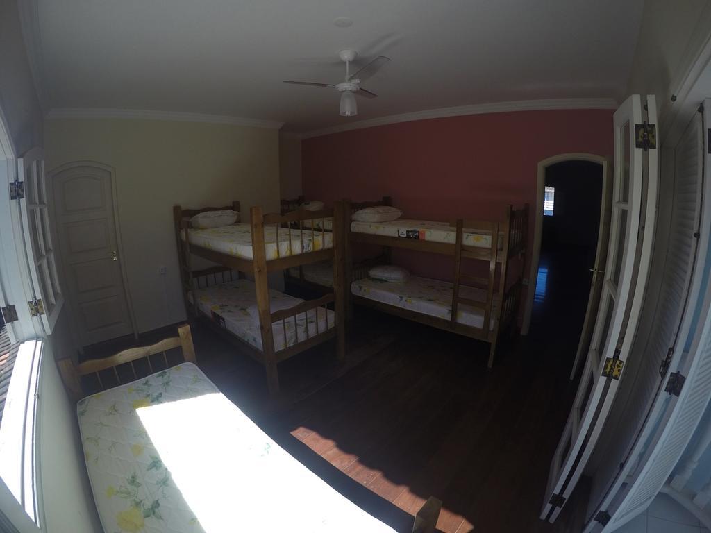 פאראטי Canguru Hostel חדר תמונה