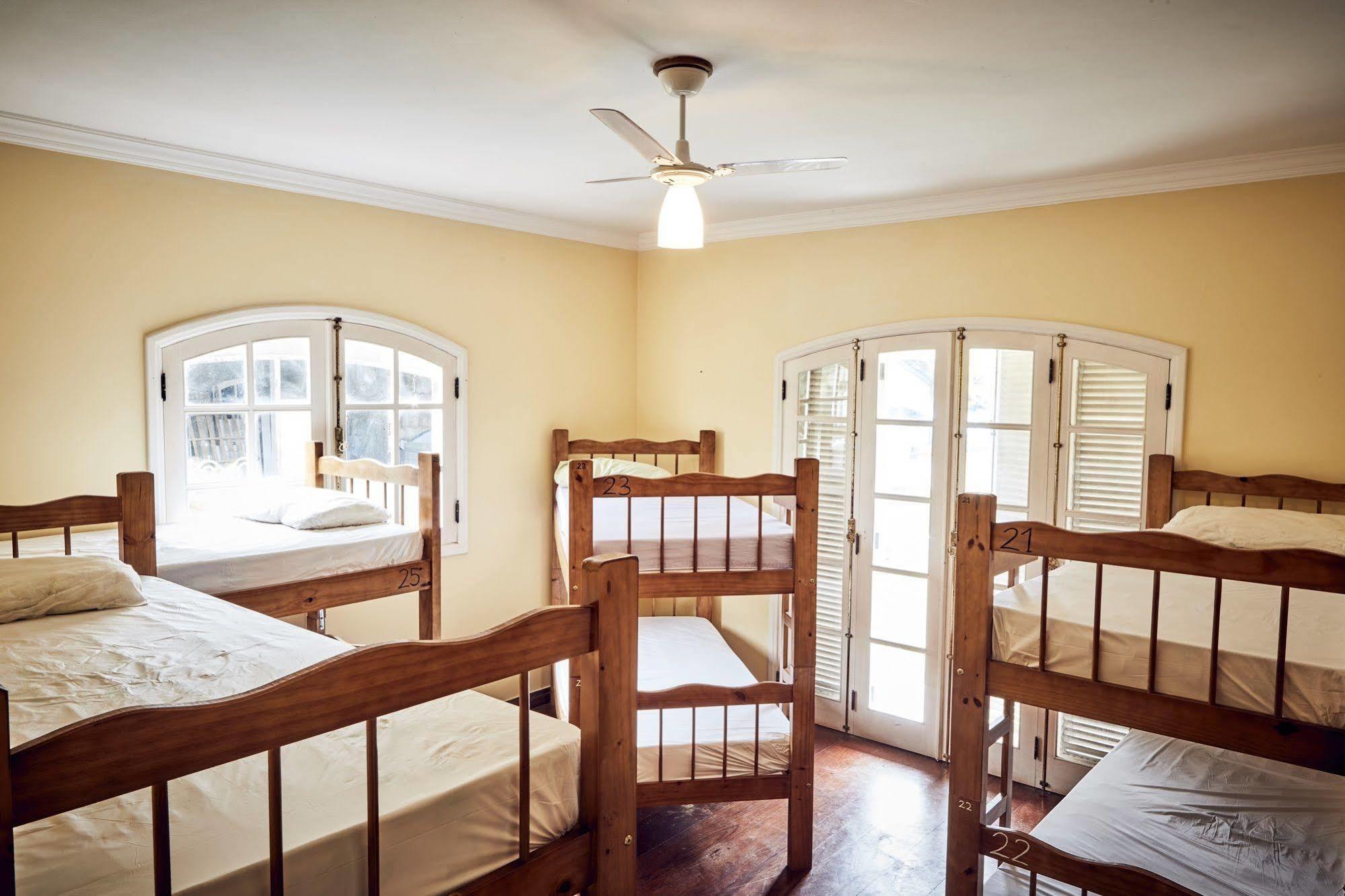 פאראטי Canguru Hostel מראה חיצוני תמונה