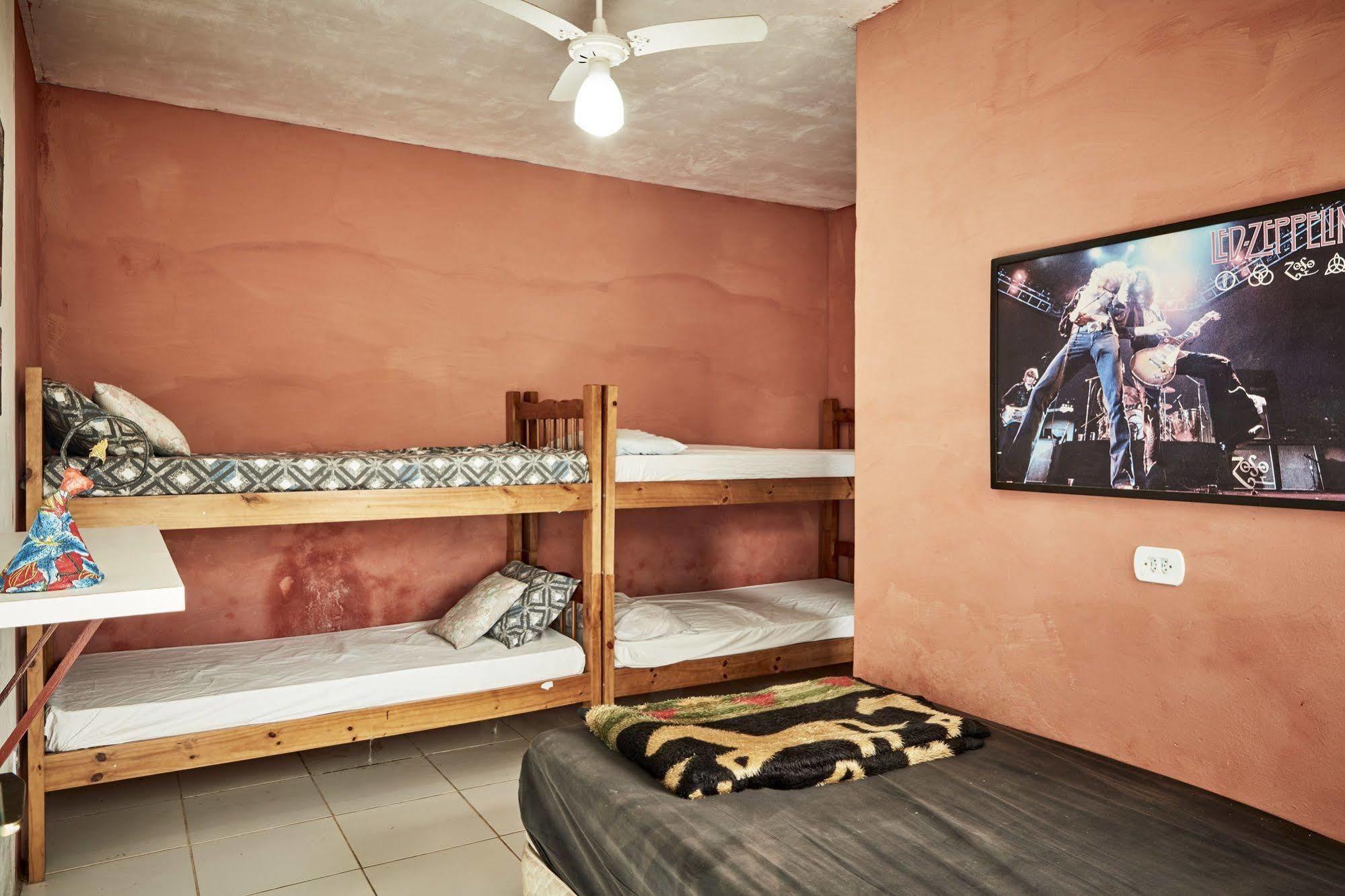 פאראטי Canguru Hostel מראה חיצוני תמונה